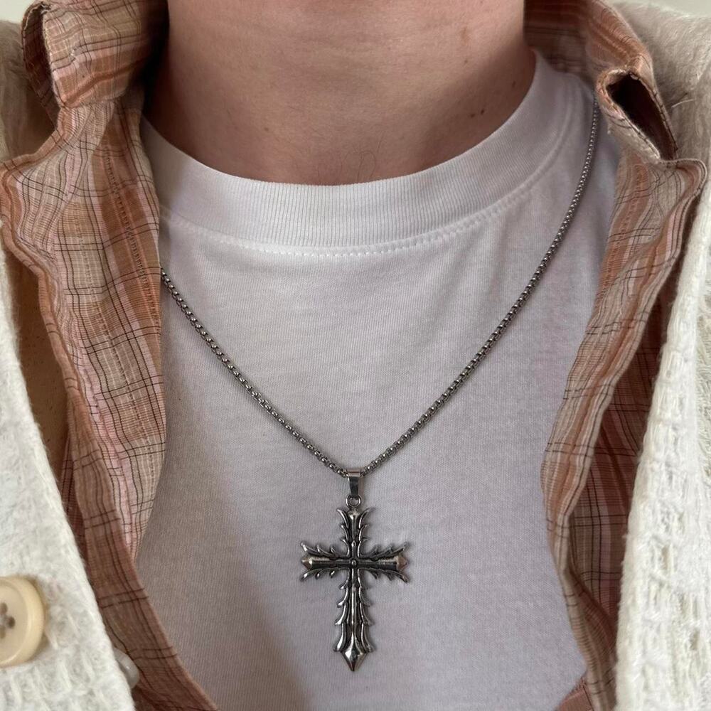 Y2k grunge cross pendant necklace
